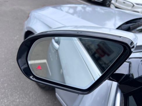 Used 2019 Mercedes-Benz E 300 image 25