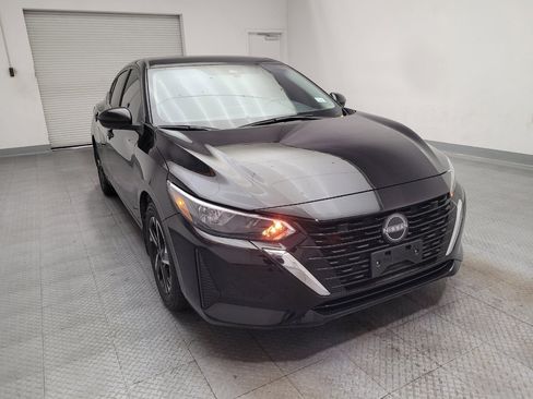 Used 2025 Nissan Sentra SV FWD image 14