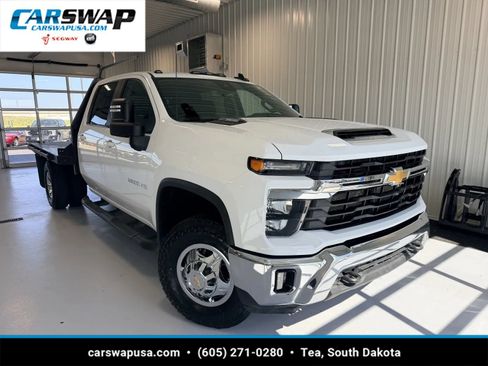 Used 2024 Chevrolet Silverado 3500 LT w/ Convenience Package AWD/4WD image 1