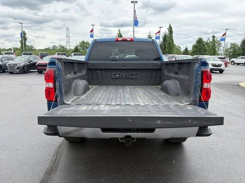 Used 2019 GMC Sierra 1500 SLE w/ SLE Value Package AWD/4WD image 16