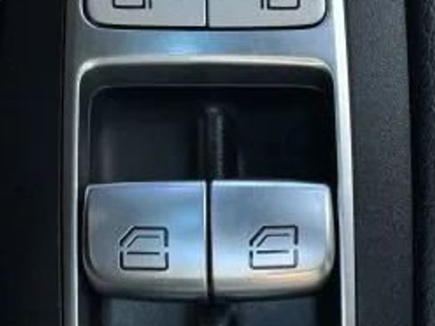 Used 2015 Mercedes-Benz C 300 Sedan image 29