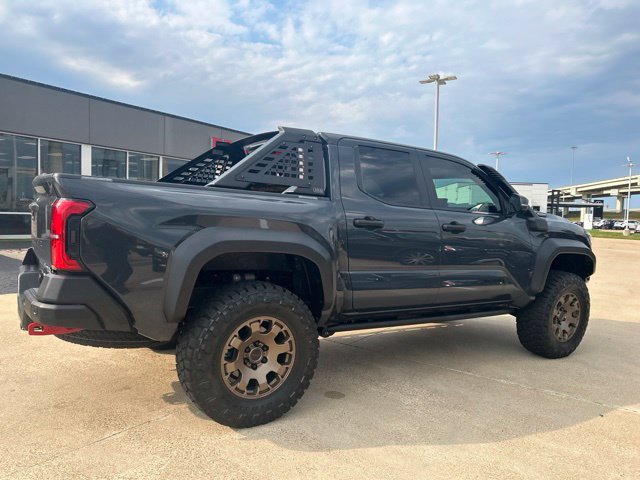 Used 2025 Toyota Tacoma 4x4 Double Cab Hybrid image 11