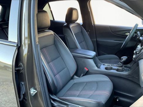 Used 2023 Chevrolet Equinox RS image 19