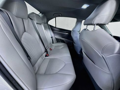 Used 2021 Toyota Camry SE FWD image 27
