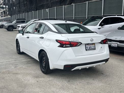 Used 2024 Nissan Versa S w/ Trunk Package image 2