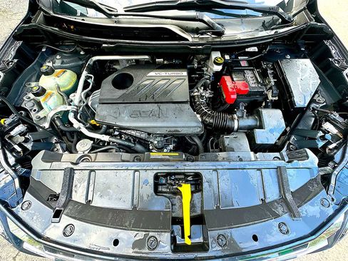 Used 2024 Nissan Rogue SV image 17