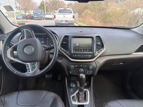 Used 2014 Jeep Cherokee Trailhawk w/ Technology Group image 12