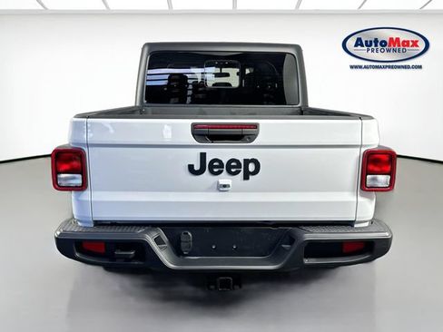 Used 2022 Jeep Gladiator Sport AWD/4WD image 7