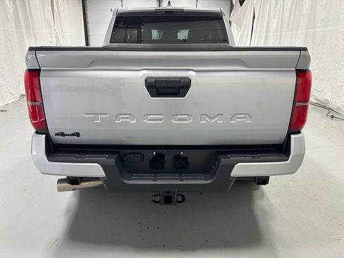 Used 2026 Toyota Tacoma TRD Off-Road AWD/4WD image 6