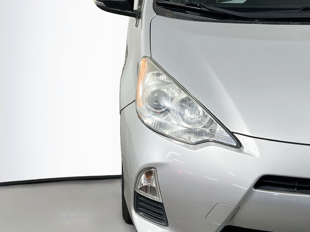 Used 2012 Toyota Prius C Two FWD image 9