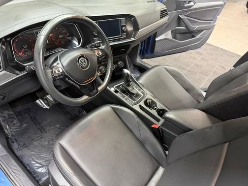 Used 2020 Volkswagen Jetta SE w/ SE Cold Weather Package FWD image 32
