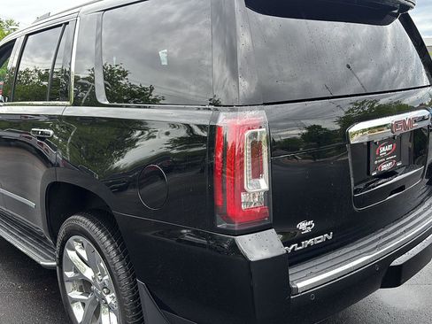 Used 2019 GMC Yukon Denali AWD/4WD image 24