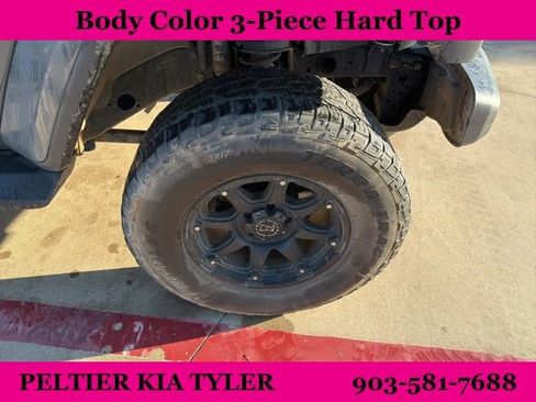 Used 2020 Jeep Wrangler Unlimited Sahara image 14