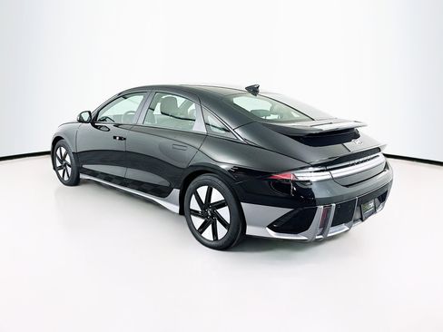 Used 2024 Hyundai Ioniq 6 SE RWD image 5