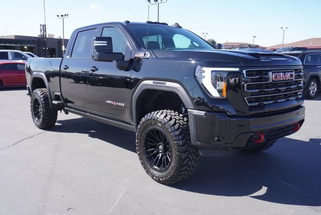 Used 2025 GMC Sierra 2500 AT4 w/ AT4 Premium Plus Package AWD/4WD image 16