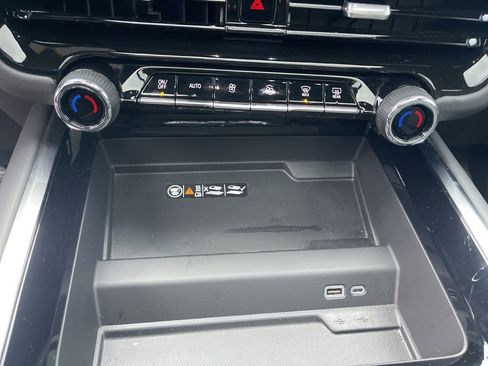 Certified 2026 Chevrolet Suburban Premier w/ Sun And Tow Package image 34