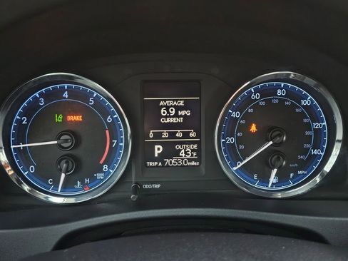 Used 2017 Toyota Corolla LE w/ Carpet Mat Package (TMS) image 14