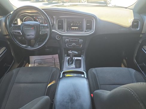 Used 2021 Dodge Charger SXT RWD image 9