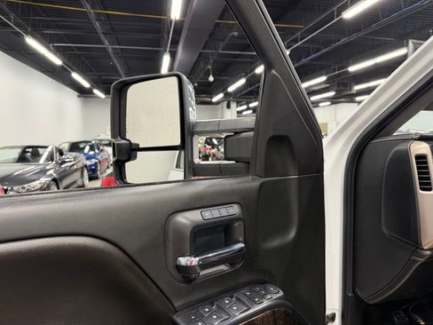 Used 2016 GMC Sierra 3500 Denali w/ Duramax Plus Package image 22