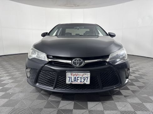 Used 2015 Toyota Camry SE image 9
