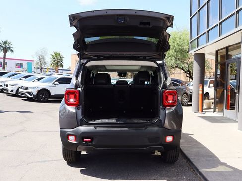 Used 2019 Jeep Renegade Trailhawk image 22