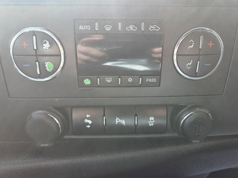 Used 2013 GMC Sierra 1500 SLE w/ Power Tech Package image 18