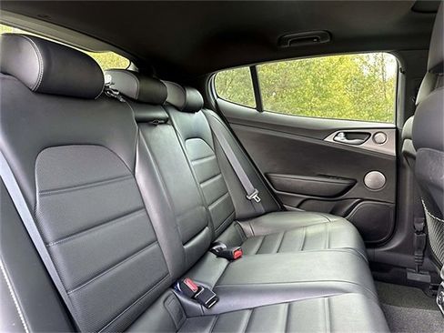 Used 2020 Kia Stinger GT2 image 28