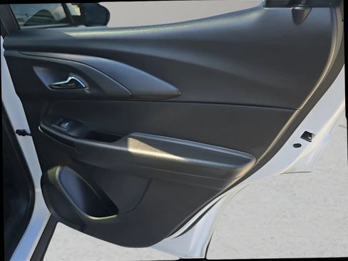 Used 2023 Chevrolet TrailBlazer RS w/ Sun and Liftgate Package image 19