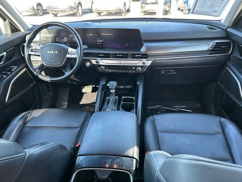 Used 2023 Kia Telluride LX FWD image 11