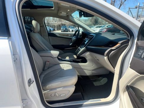 Used 2019 Lincoln MKC Reserve w/ MKC Climate Package AWD/4WD image 32