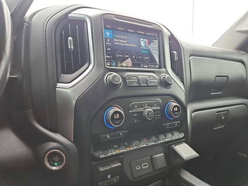 Used 2020 Chevrolet Silverado 1500 RST image 27