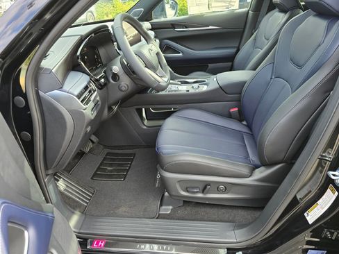New 2026 INFINITI QX60 Sport w/ Dark Cargo Package image 21