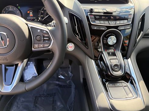 New 2026 Acura RDX SH-AWD image 15
