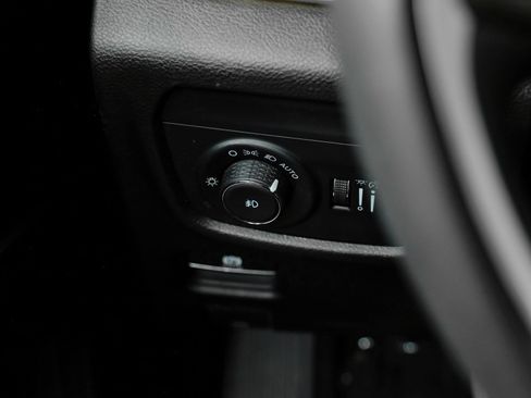 Used 2023 Jeep Grand Cherokee L Limited AWD/4WD image 37