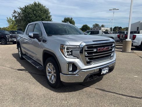 Used 2021 GMC Sierra 1500 SLT w/ SLT Premium Plus Package AWD/4WD image 3