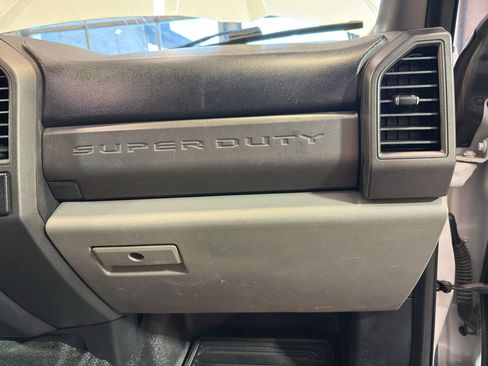 Used 2018 Ford F250 XL w/ Power Equipment Group AWD/4WD image 21