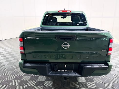 Used 2023 Nissan Frontier SV w/ Tow Package RWD image 4