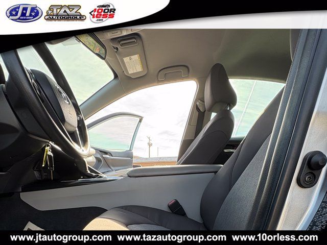 Used 2019 Toyota Camry LE FWD image 11