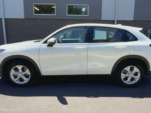 Used 2023 Honda HR-V LX image 5