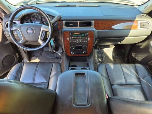 Used 2009 GMC Sierra 1500 SLT w/ SLT Convenience Package AWD/4WD image 17