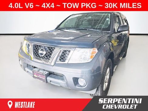 Used 2012 Nissan Frontier SV w/ SV Premium Utility Pkg AWD/4WD image 1