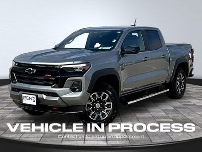 Used 2024 Chevrolet Colorado Z71 w/ Z71 Convenience Package 2
