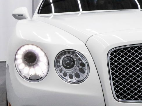 Used 2016 Bentley Flying Spur V8 image 46