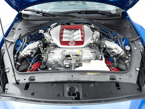 Used 2020 Nissan GT-R Premium image 21