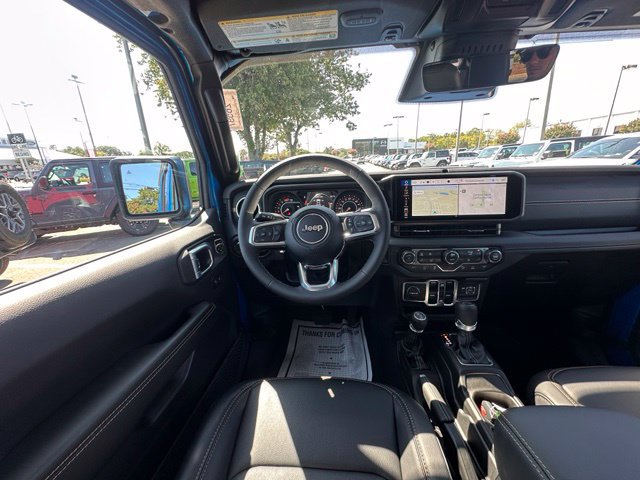 New 2026 Jeep Wrangler Unlimited Sahara AWD/4WD image 15