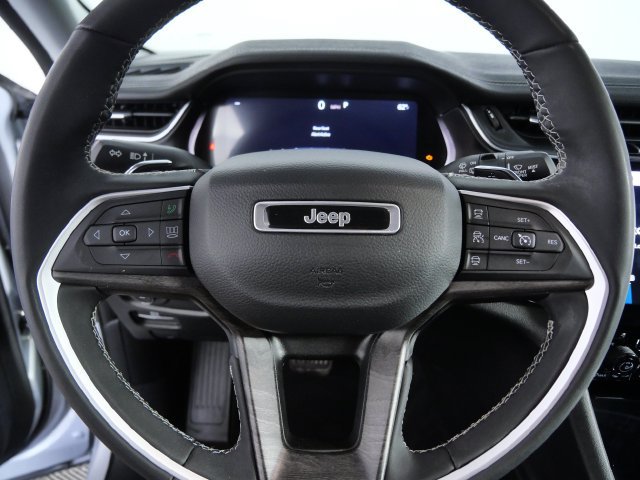 Used 2023 Jeep Grand Cherokee Limited AWD/4WD image 18
