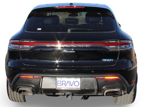 Used 2023 Porsche Macan Turbo image 6