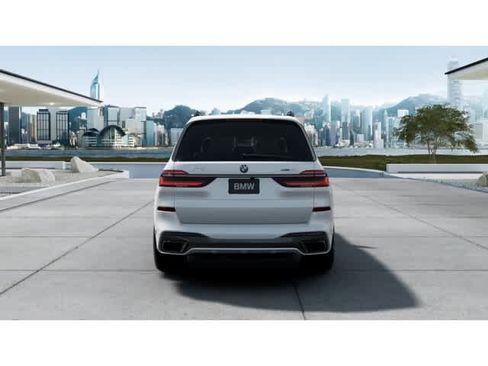 New 2026 BMW X7 xDrive40i w/ Executive Package AWD/4WD image 5