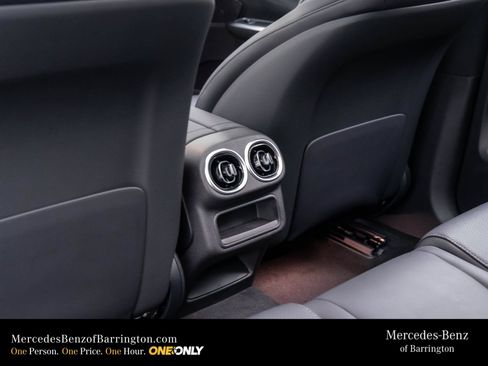 New 2026 Mercedes-Benz GLC 300 4MATIC image 19