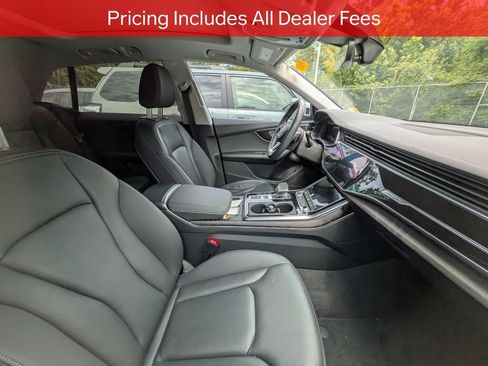 Used 2023 Audi Q8 Premium w/ Convenience Package AWD/4WD image 9